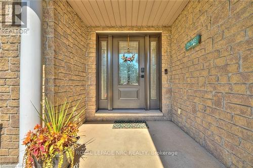 8103 Costabile Drive, Niagara Falls, ON - Outdoor With Exterior