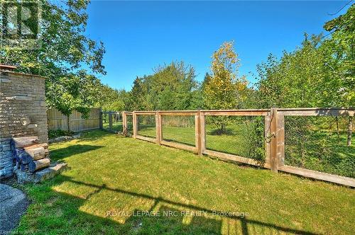 8103 Costabile Drive, Niagara Falls, ON - Outdoor