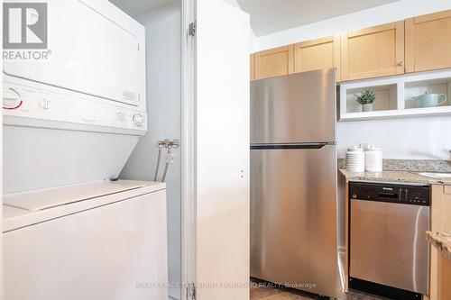 2503 - 208 Queens Quay W, Toronto (Waterfront Communities), ON - Indoor Photo Showing Laundry Room