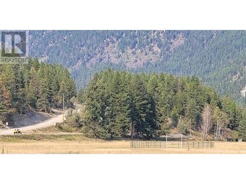 5794 Lazy Lake Road, Wasa, BC 