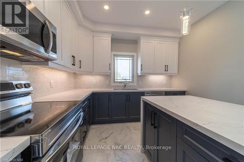 1 Alicia Crescent, Thorold, ON - Indoor Photo Showing Kitchen