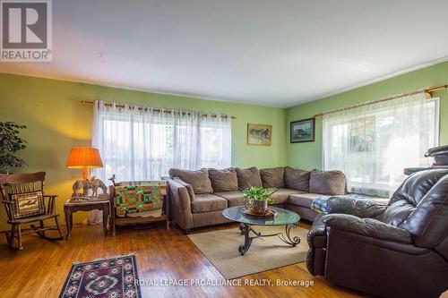 434 Preston Hill Road, Quinte West, ON - Indoor Photo Showing Living Room