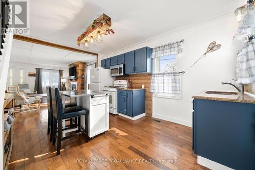 550 Old Highway 2, Quinte West, ON - Indoor Photo Showing Kitchen