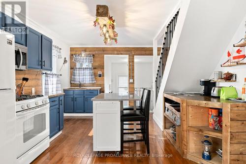 550 Old Highway 2, Quinte West, ON - Indoor Photo Showing Kitchen