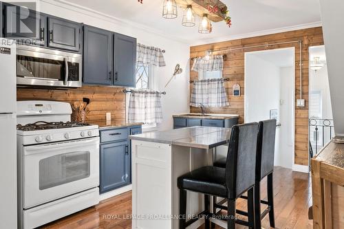 550 Old Highway 2, Quinte West, ON - Indoor Photo Showing Kitchen