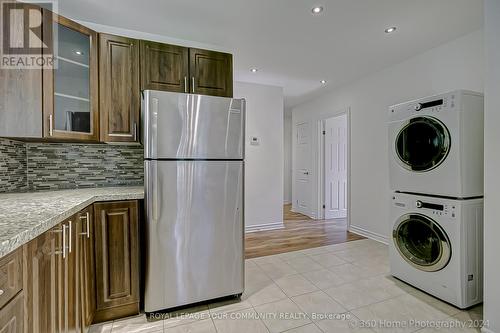 35 Aurora Heights Drive, Aurora, ON - Indoor Photo Showing Laundry Room