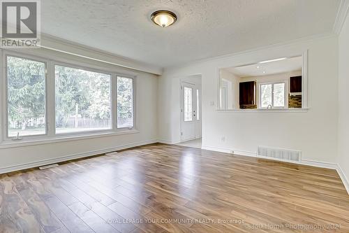 35 Aurora Heights Drive, Aurora, ON - Indoor Photo Showing Other Room