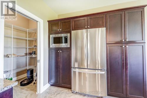 4 - 5622 Ironwood Street, Niagara Falls, ON - Indoor Photo Showing Kitchen