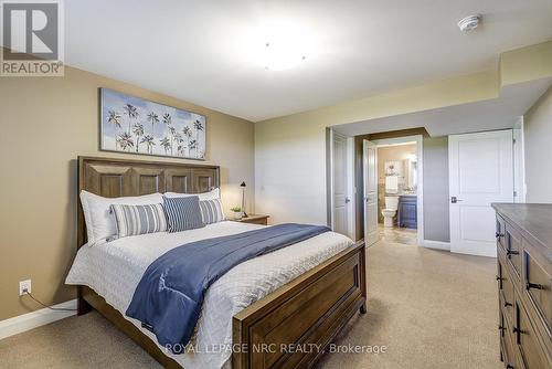 4 - 5622 Ironwood Street, Niagara Falls, ON - Indoor Photo Showing Bedroom