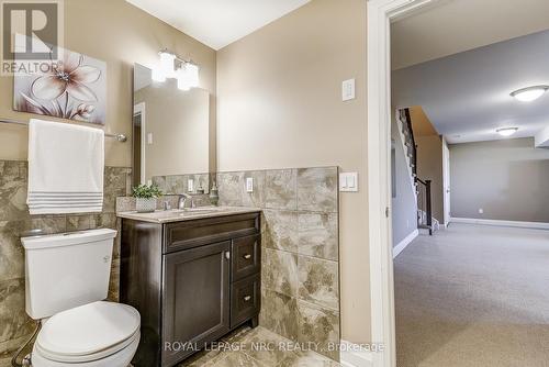 4 - 5622 Ironwood Street, Niagara Falls, ON - Indoor Photo Showing Bathroom