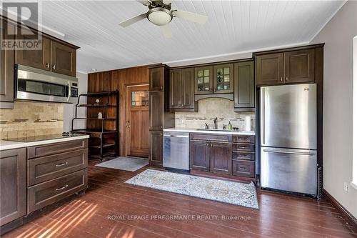 14787 Neville Road, South Stormont, ON - Indoor Photo Showing Kitchen