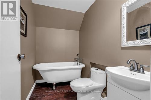 14787 Neville Road, South Stormont, ON - Indoor Photo Showing Bathroom