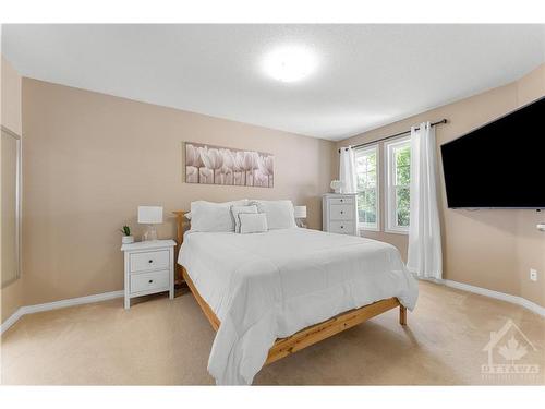 333 Applecross Crescent, Kanata, ON 