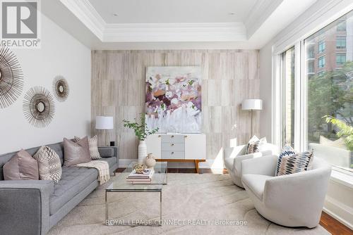 292 Merton Street, Toronto (Mount Pleasant West), ON - Indoor Photo Showing Living Room