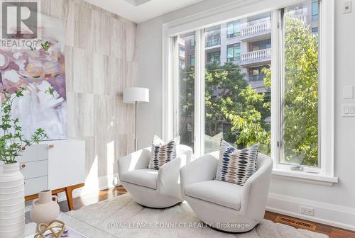 292 Merton Street, Toronto (Mount Pleasant West), ON - Indoor Photo Showing Living Room