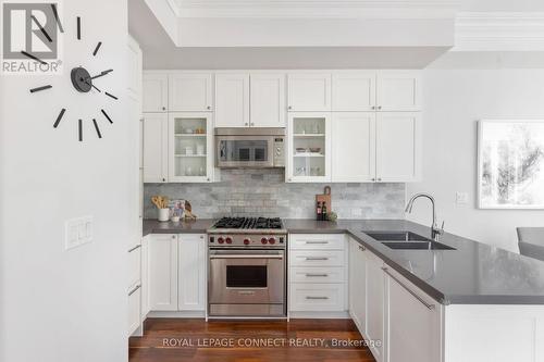 292 Merton Street, Toronto (Mount Pleasant West), ON - Indoor Photo Showing Kitchen With Double Sink With Upgraded Kitchen