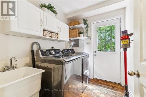 1286 Hammond Street, Burlington (Brant), ON - Indoor Photo Showing Laundry Room