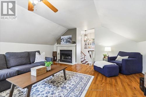 1286 Hammond Street, Burlington (Brant), ON - Indoor Photo Showing Living Room With Fireplace