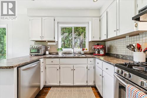 1286 Hammond Street, Burlington, ON - Indoor Photo Showing Kitchen With Double Sink