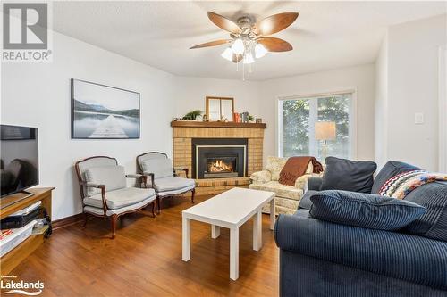 18 Ramblings Way Unit# 97, Collingwood, ON - Indoor Photo Showing Living Room With Fireplace