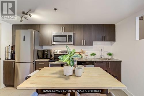 Th5 - 11 Superior Avenue, Toronto (Mimico), ON - Indoor Photo Showing Kitchen