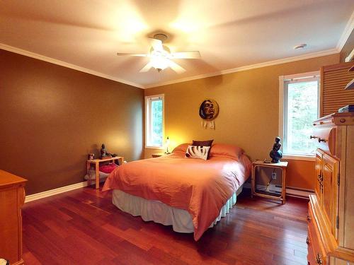 Master bedroom - 35 Ch. Des Bouleaux, Sainte-Anne-Des-Lacs, QC - Indoor Photo Showing Bedroom