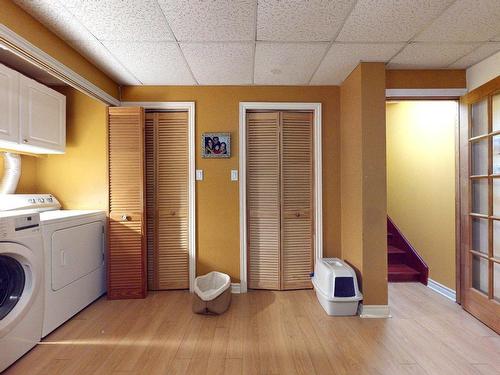 Family room - 35 Ch. Des Bouleaux, Sainte-Anne-Des-Lacs, QC - Indoor Photo Showing Laundry Room