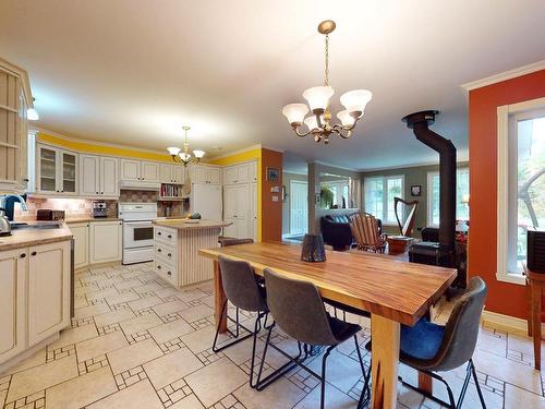 Dining room - 35 Ch. Des Bouleaux, Sainte-Anne-Des-Lacs, QC - Indoor