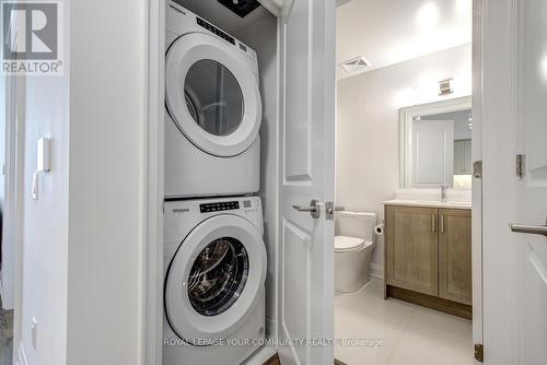 1206E - 20 Gatineau Drive, Vaughan, ON - Indoor Photo Showing Laundry Room