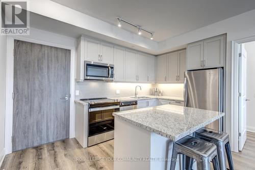 1206E - 20 Gatineau Drive, Vaughan, ON - Indoor Photo Showing Kitchen With Upgraded Kitchen