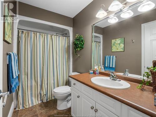 106 Links Drive, Amherstburg, ON - Indoor Photo Showing Bathroom