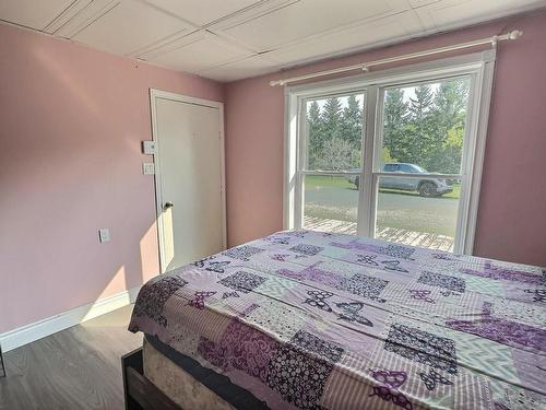 Chambre Ã Â coucher - 355 Ch. De La Gap, Notre-Dame-Du-Nord, QC - Indoor Photo Showing Bedroom