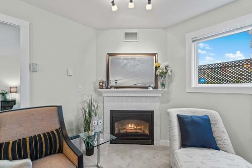 105-160 5 Avenue, Salmon Arm, BC - Indoor Photo Showing Other Room With Fireplace