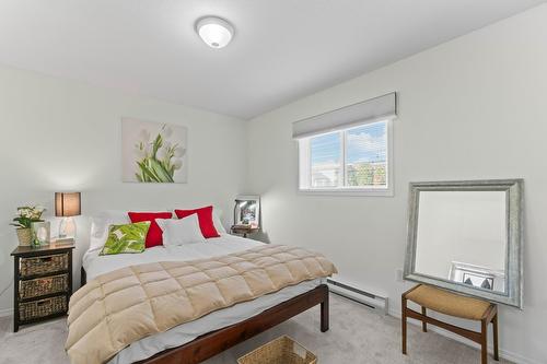 105-160 5 Avenue, Salmon Arm, BC - Indoor Photo Showing Bedroom