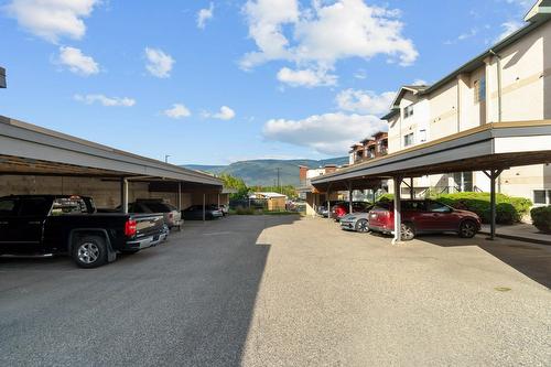 105-160 5 Avenue, Salmon Arm, BC - Outdoor