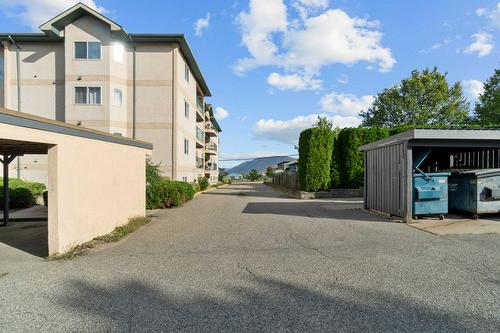 105-160 5 Avenue, Salmon Arm, BC - Outdoor