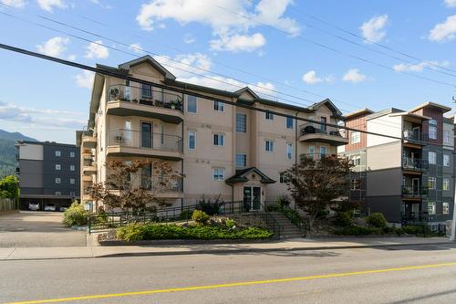 105-160 5 Avenue, Salmon Arm, BC - Outdoor With Facade