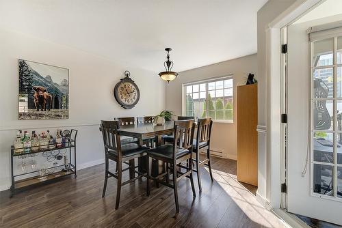 203-575 Doyle Avenue, Kelowna, BC - Indoor Photo Showing Dining Room