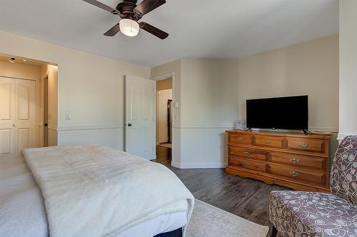 203-575 Doyle Avenue, Kelowna, BC - Indoor Photo Showing Bedroom