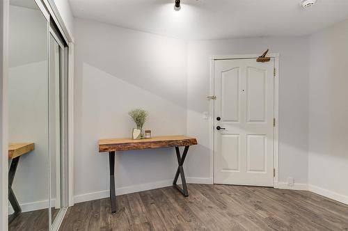 203-575 Doyle Avenue, Kelowna, BC - Indoor Photo Showing Other Room