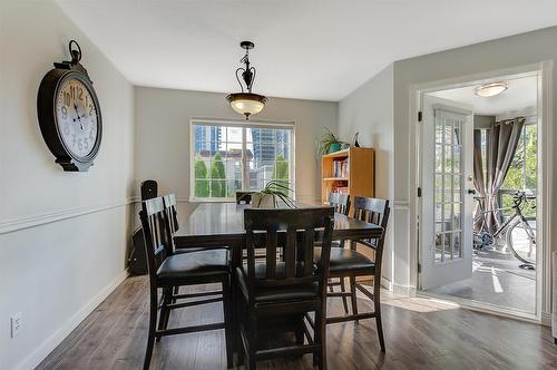 203-575 Doyle Avenue, Kelowna, BC - Indoor Photo Showing Dining Room