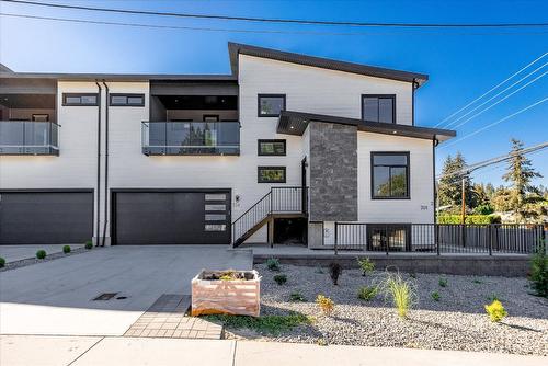 701 Mcclure Road, Kelowna, BC 