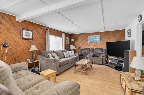 5836 33 Highway, Beaverdell, BC - Indoor Photo Showing Living Room With Fireplace