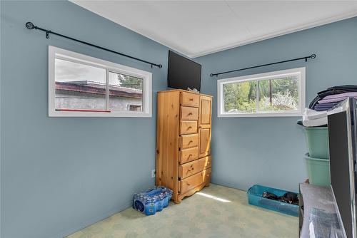 5836 33 Highway, Beaverdell, BC - Indoor