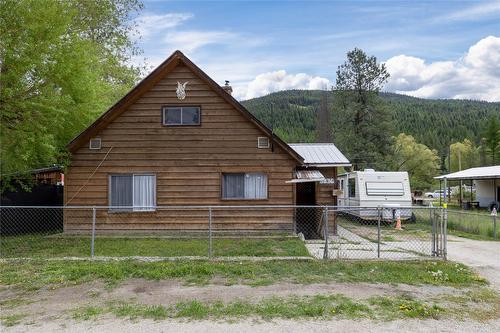 5836 33 Highway, Beaverdell, BC - Outdoor