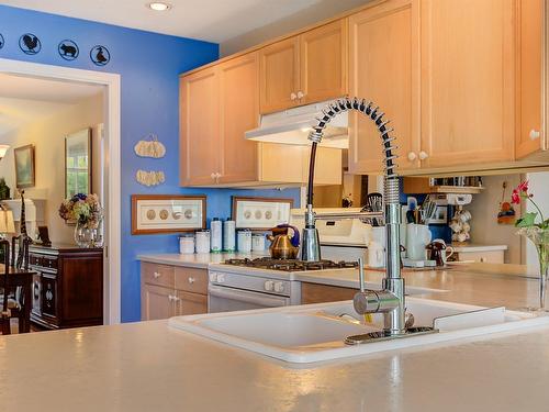 3645 Walnut Glen Drive, West Kelowna, BC - Indoor Photo Showing Kitchen With Double Sink