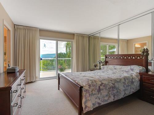 3645 Walnut Glen Drive, West Kelowna, BC - Indoor Photo Showing Bedroom