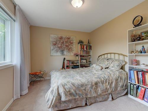 3645 Walnut Glen Drive, West Kelowna, BC - Indoor Photo Showing Bedroom