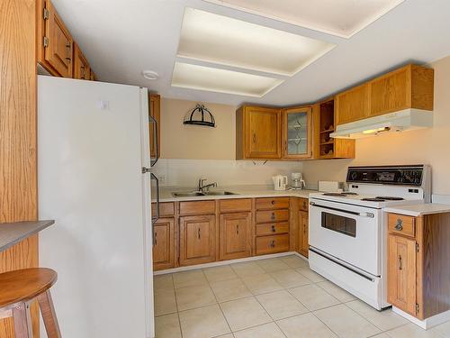 3645 Walnut Glen Drive, West Kelowna, BC - Indoor Photo Showing Kitchen With Double Sink