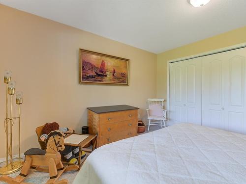 3645 Walnut Glen Drive, West Kelowna, BC - Indoor Photo Showing Bedroom